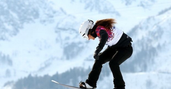Най добрата ни сноубордистка Александра Жекова се нареди на шесто място