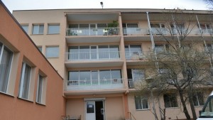 Възрастни хора в Сливен безплатно на театър