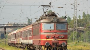 16годишна пострада тежко при селфи от покрива на влак