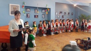 Децата от група Джудже към ОДЗ Славейче със спектакъл за