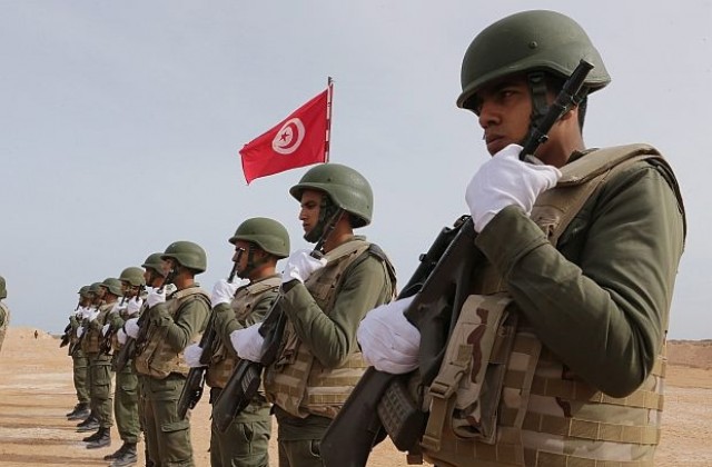 Най-малко 50 убити при атака на ислямисти срещу силите за сигурност в Тунис