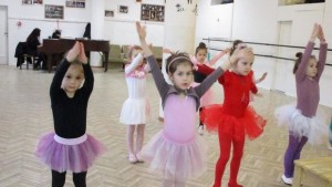 Танц с мама за 8и март в читалище Съгласие1869 г