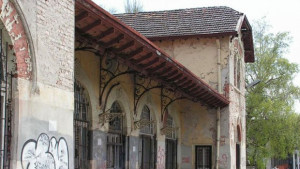 Въпросът на Дарик Кои стари сгради в Добрич трябва да