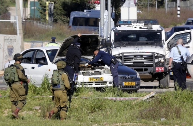 Въоръжен мъж с нож нападна хора в Тел Авив, има убит и ранени