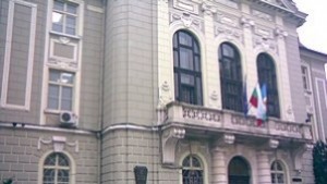 Поискаха общински оставки заради разрушаването на тютюневия склад
