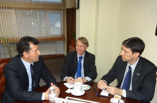 Асим Адемов се срещна с холандския посланик