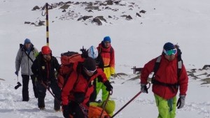 Спасители помогнаха на инвалид да види залеза на Мусала