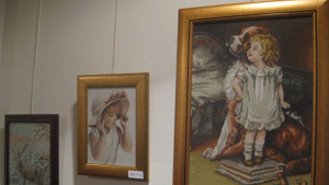 Подредиха изложба на гоблени