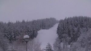 Пролетен сняг в Осоговската планина над 25 см