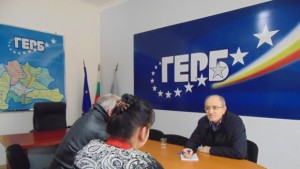 Депутатът Кирил Калфин с приемна в Сапарева баня