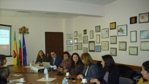 Анализирана бе работата на мобилните лекарски кабинети за роми