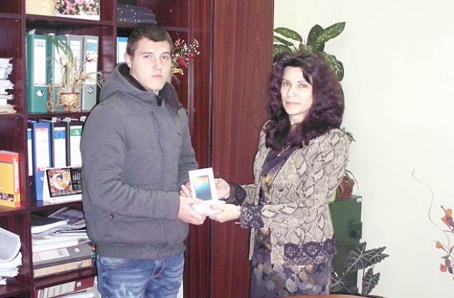 НАП Монтана даде първата награда от лотарията с касови бележки