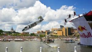 Ден на летенето събира гении и луди глави във Варна