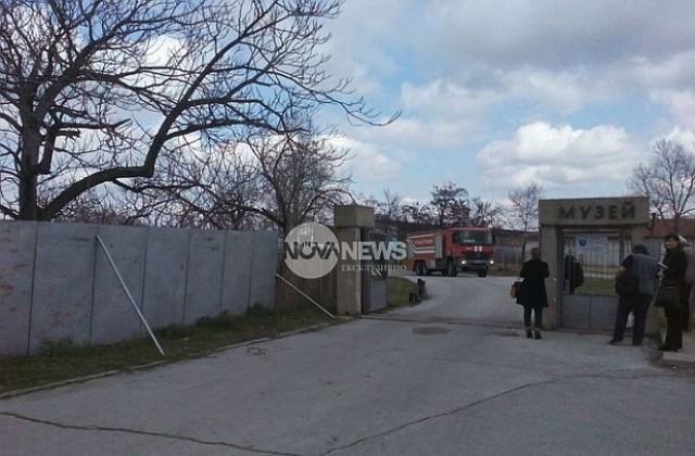 Двама души пострадаха при пожар в Музея на авиацията в Крумово