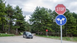 Движението зад стадион Берое до паркинга на парк Аязмото вече