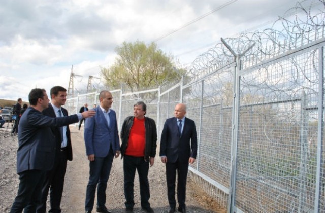 България ще търси европейско финансиране за оградата по границата