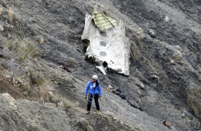 Година след трагедията: Вижте заключенията за авиокатастрофата във френските Алпи