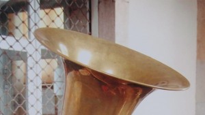 Франсиско Суарес харесва пронизващите очи и искрящата усмивка на смешната