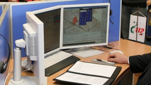 Крадци вързали бодигард и задигнали наличните в касата пари