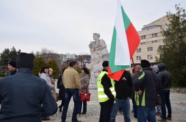 Полицаи в Кърджали излязоха на мълчалив протест