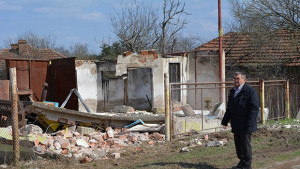 ТИР разруши гараж