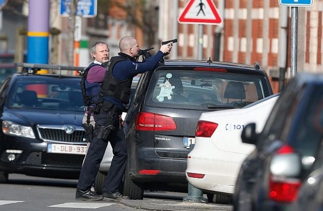 Ранени полицаи при антитерористична операция в Брюксел (СНИМКИ)