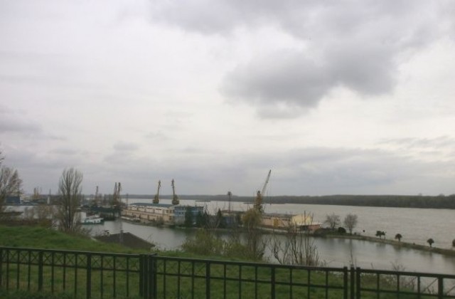 Нивото на Дунав постепенно спада, няма място за паника