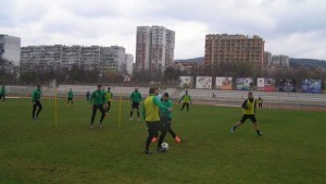 Морето играе две контроли