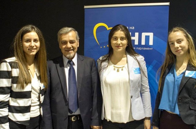 Ученици посетиха европейския парламент