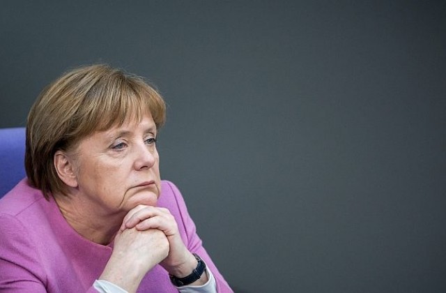 Меркел: Богата Европа да се справи с бежанската криза единно
