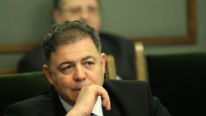 Ненчев спира обществената поръчка за храната на армията