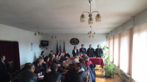 Местна власт полиция и жители на населени места в община