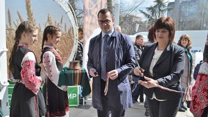 Откриха Пчеломания 2016 участват 83 фирми от 4 държави
