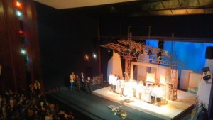 Кюстендилският театър ще представи постановката си Лавина на фестивал в