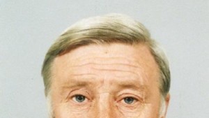 Полицията в Сливен издирва 6 души