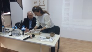 Откриха редица находки в двете гробници