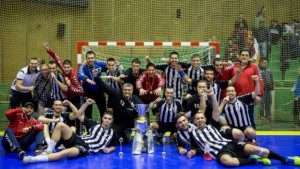 Локо Вн пак грабна купата