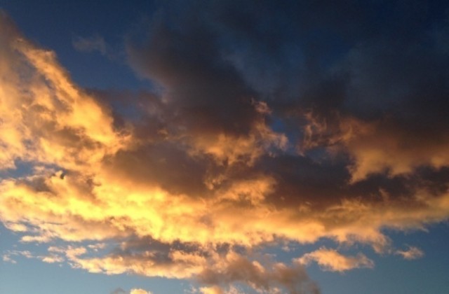 Денят започва със слънце, после идва дъжд