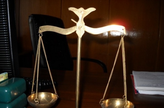 11 години затвор за опит за убийство с брадва