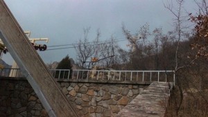 Полицията следи за обществения ред в района на въжена линия