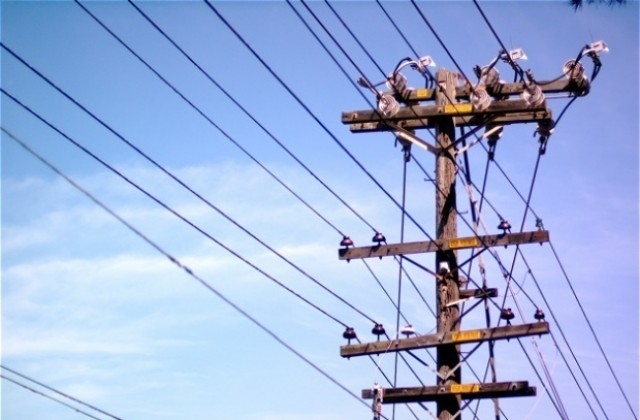 Нарушено е електрозахранването на 10 000 абонати на ЧЕЗ в Плевенска област