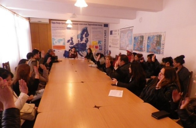 Младите социалисти в Болярово избраха да подкрепят Михаил Миков и Корнелия Нинова за председател на БСП