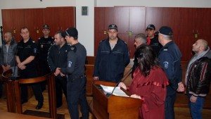 Укрилите 15 нелегални мигранти в с Криво поле остават в