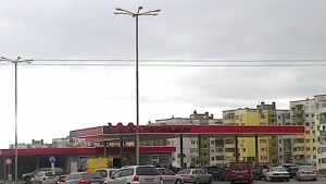 Лукойл иска проверка на горивото на Марешки