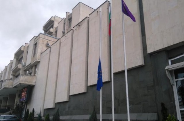 Община Велико Търново почита паметта на жертвите от атентатите в Брюксел
