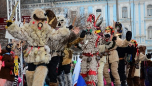 Варна посреща пролетта с карнавал