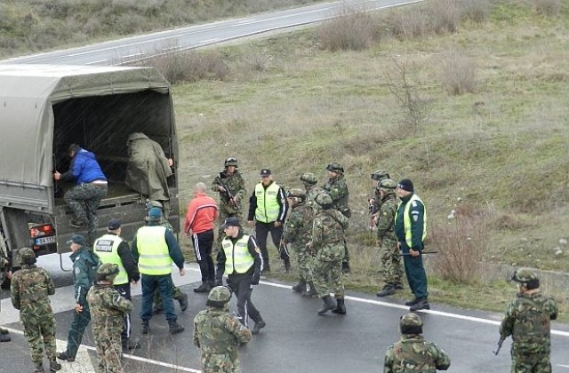 Военни и полиция в съвместно учение край ГКПП Илинден (СНИМКИ)