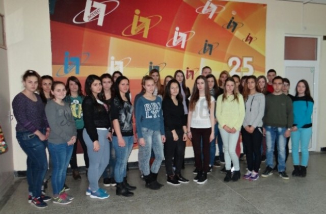В края на март 30 ученици от ДФСГИнтелект започват практика в Дрезден