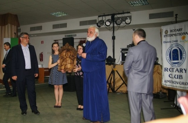 Ротари в Димитровград учредява фонд в подкрепа на млади дарования