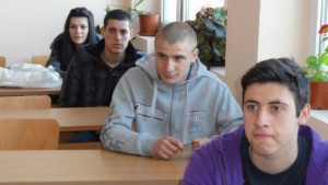 ЧЕЗ дава ученически стипендии